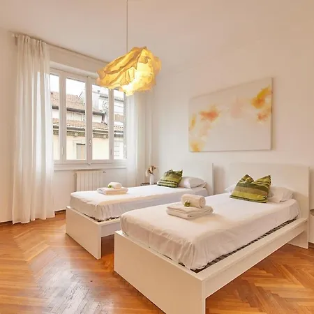 Centro Citta - Elegante Con 3 דירה *